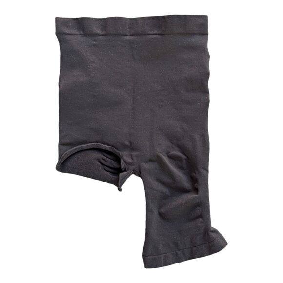 SKIMS Solution NWOT Short #2 Shapewear Right Leg Exposed Onyx Sz 4X - 5X - Picture 7 of 9